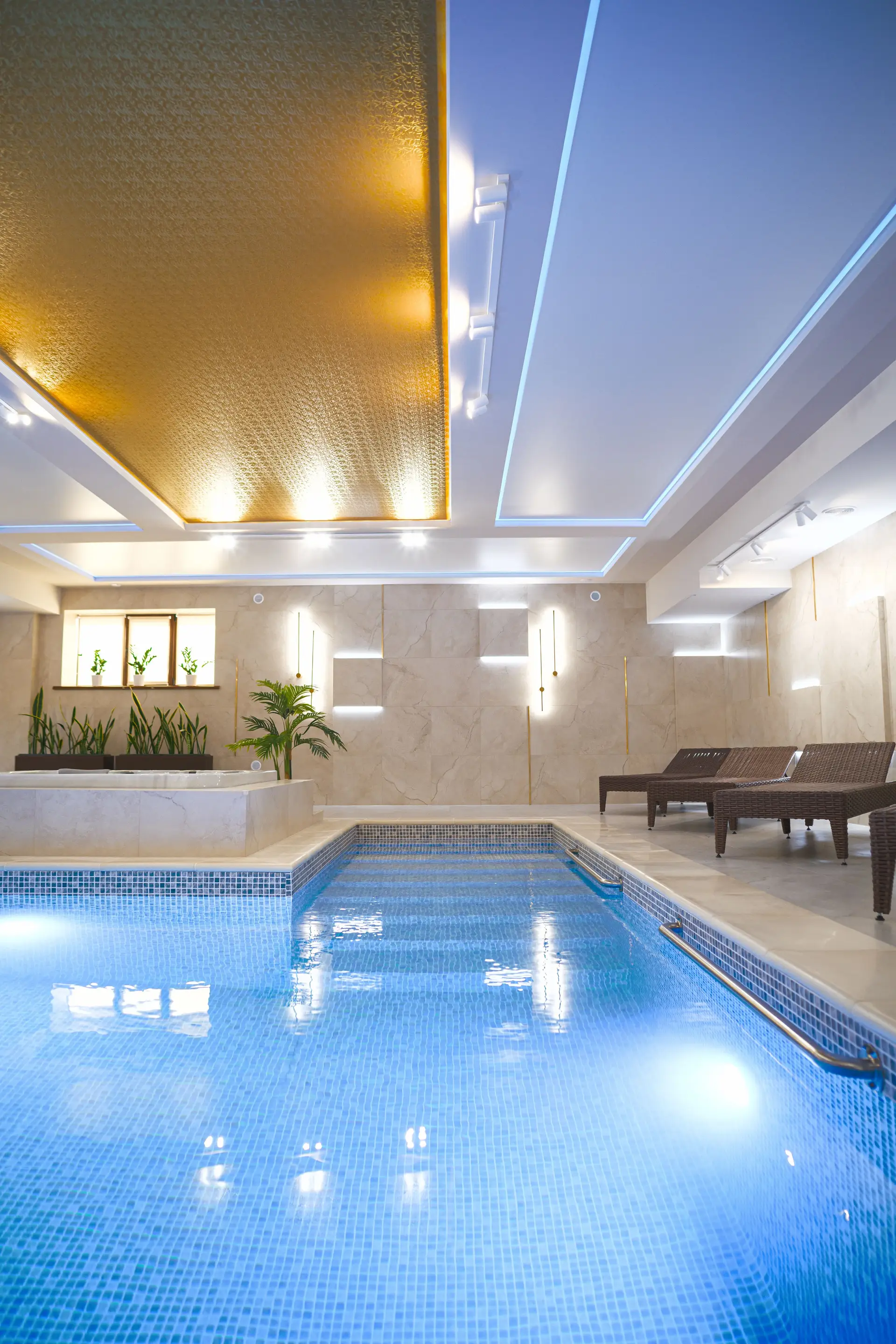 Relaxing indoor spa and pool